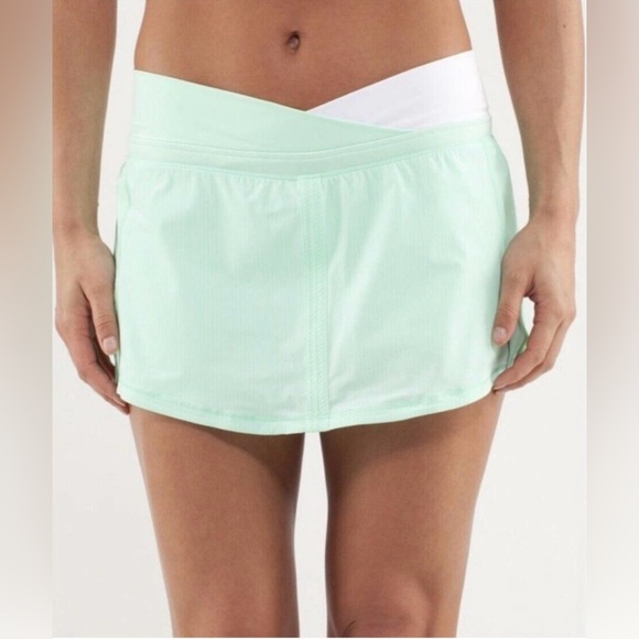 lululemon athletica Dresses & Skirts - Lululemon Run: Pace Skirt in  Wagon Stripe Fresh Teal / White
